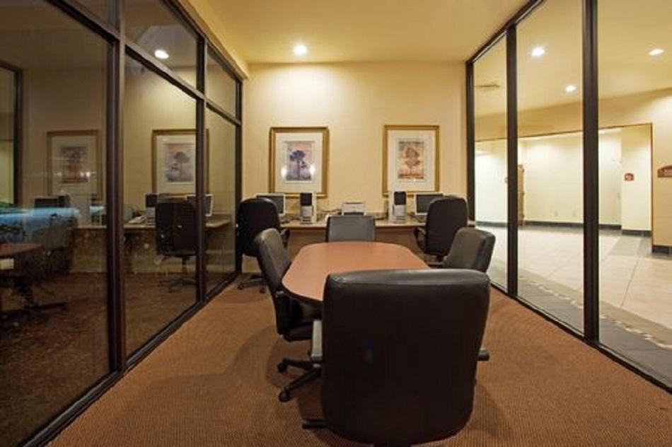 Ramada Inn Lafayette Conference Center Exterior photo
